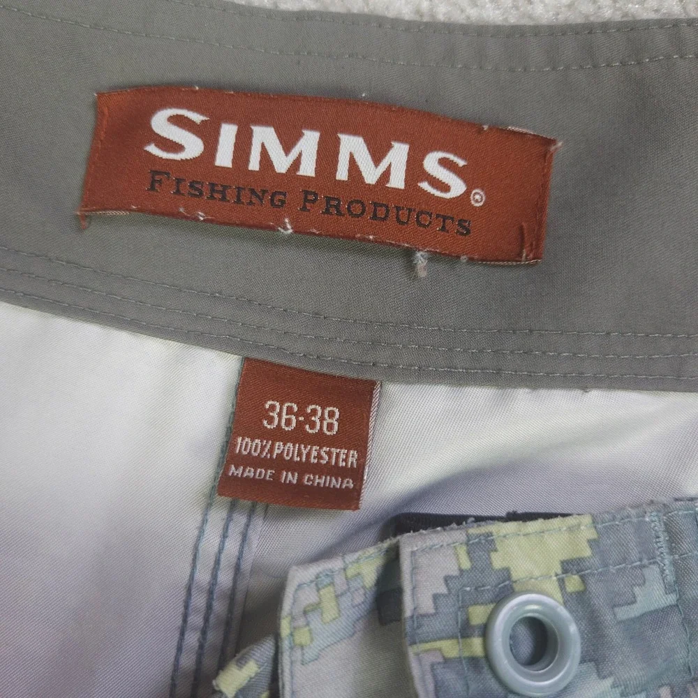 Simms Fishing Products Digital Camo Board Shorts Mens 36-38 Gray Fishing Shorts